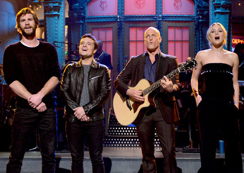 Protagonistas de Jogos Vorazes fazem cover de Taylor Swift. Veja