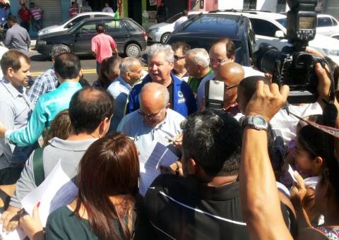 ​José Melo reinaugura escola na zona Norte