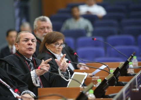 Caso dos 5 delegados: pedido de vista adia julgamento do mandado de segurança