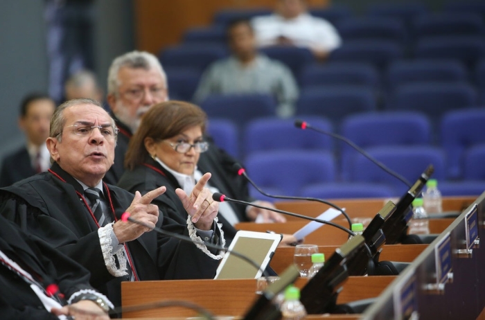 Caso dos 5 delegados: pedido de vista adia julgamento do mandado de segurança