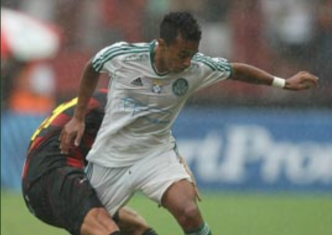 Palmeiras tenta se manter no G4 antes da paralisação