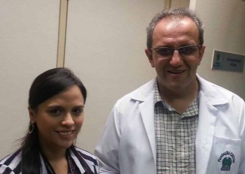 FCecon recebe placa de reconhecimento da Johnson & Johnson