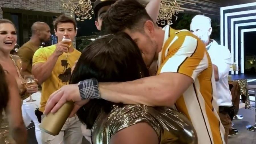 Noite de festa em 'A Fazenda 2020' tem beijo de Jojo Todynho e JP