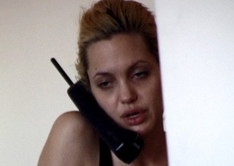 Vídeo de Angelina Jolie supostamente drogada circula