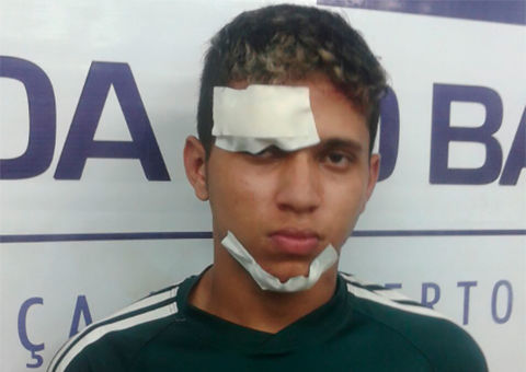 Ladrões roubam moto, mas polícia os prende em minutos