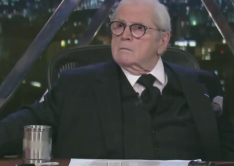 Jô Soares se irrita com jovem que defende Bolsonaro na plateia de seu programa