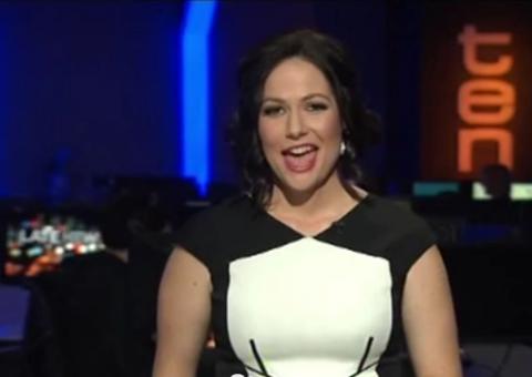 Jornalista estrangeira cai na gargalhada ao falar dos protestos no Brasil. Veja