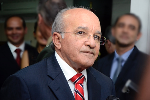 Governador José Melo mostra força e aprova reforma administrativa