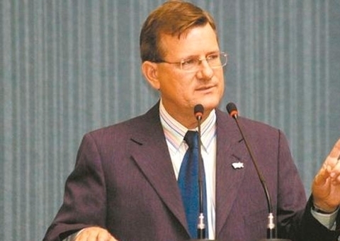 Candidato do PT começa campanha criticando adversários 