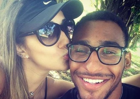 Joshua Arantes, filho de Pelé, faz declaração de amor para a namorada