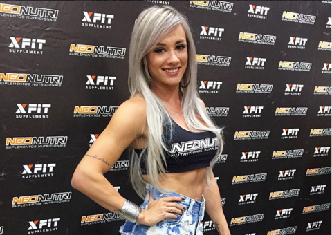 Juju Salimeni posta foto e internautas não perdoam parte do corpo estranho