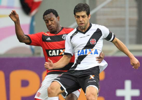 Juninho pode ser punido por gesto obsceno contra o Fla
