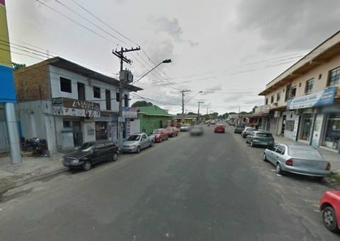  Homem tenta lutar contra assaltante e é morto a tiros em Manaus