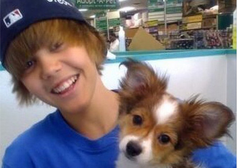  Justin Bieber lamenta morte de seu cãozinho