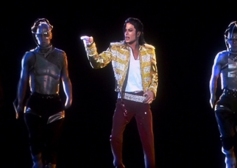  Holograma de Michael Jackson gera polêmica