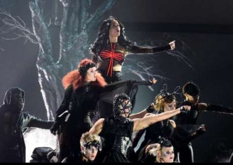 Katy Perry bate recorde de 50 milhões de seguidores no Twitter