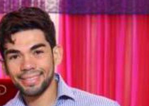 Jovem salva amiga de afogamento mas acaba morrendo