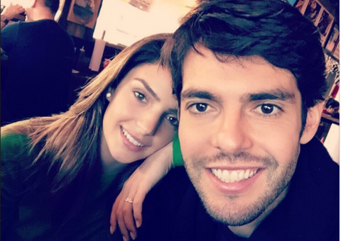 Carol Celico recorda momentos em montagem de fotos e se declara para Kaká 