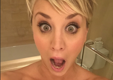 Kaley Cuoco, estrela de Big Bang Theory, aparece roncando em vídeo
