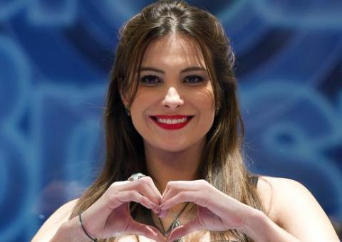 Kamilla faz apelo aos ídolos da música 