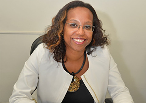 Nova secretária da Semed toma posse nesta terça