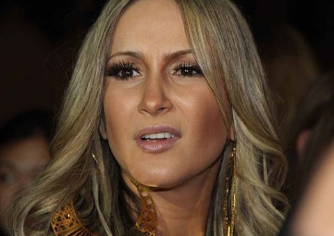 Claudia Leitte é ignorada por apresentador no Billboard Awards