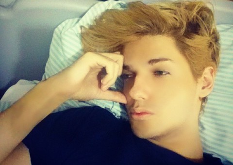 ‘Ken Humano’ está internado e faz apelo “preciso de plaquetas urgente”