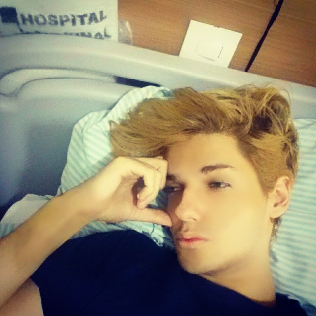 ‘Ken Humano’ está internado e faz apelo “preciso de plaquetas urgente”