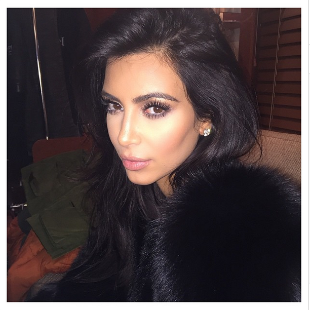 Kim Kardashian mostra tudo em foto de novo ensaio nu