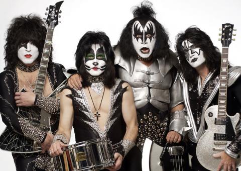 Confira o lyric video de "Right Here Right Now", do Kiss