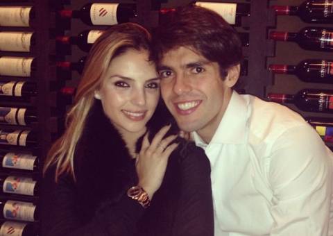 Contrato milionário impede que Kaká e Carol assumam separação