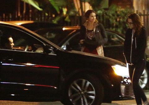 Kristen Stewart teria pegado carona com homem parecido com ex-amante