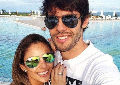 Kaká posa com Carol Celico e revela curiosidades sobre sua vida