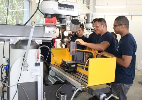 Laboratório de mecânica vai qualificar profissionais