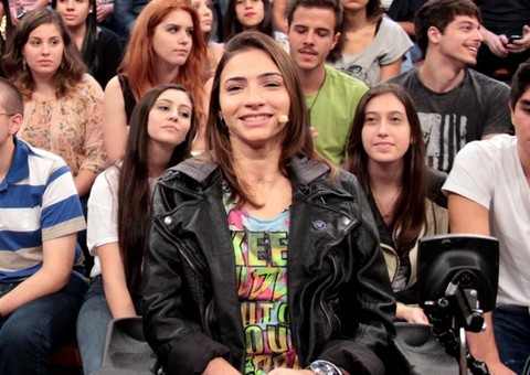 Lais Souza sai do armário e revela ser gay