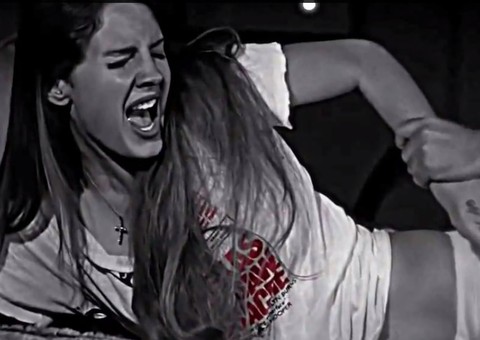 Lana Del Rey simula estupro em vídeo de Marilyn Manson