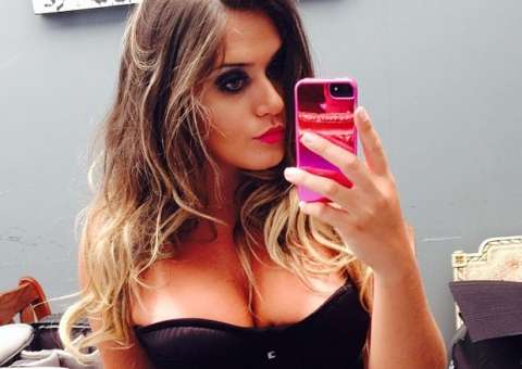 Processada por Neymar, Laryssa Oliveira mostra as garras e um pouco mais