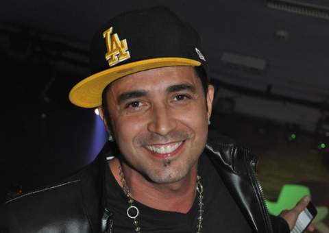 Latino diz que fatura R$ 20 mil por mês e pede redução no valor de pensão alimentícia