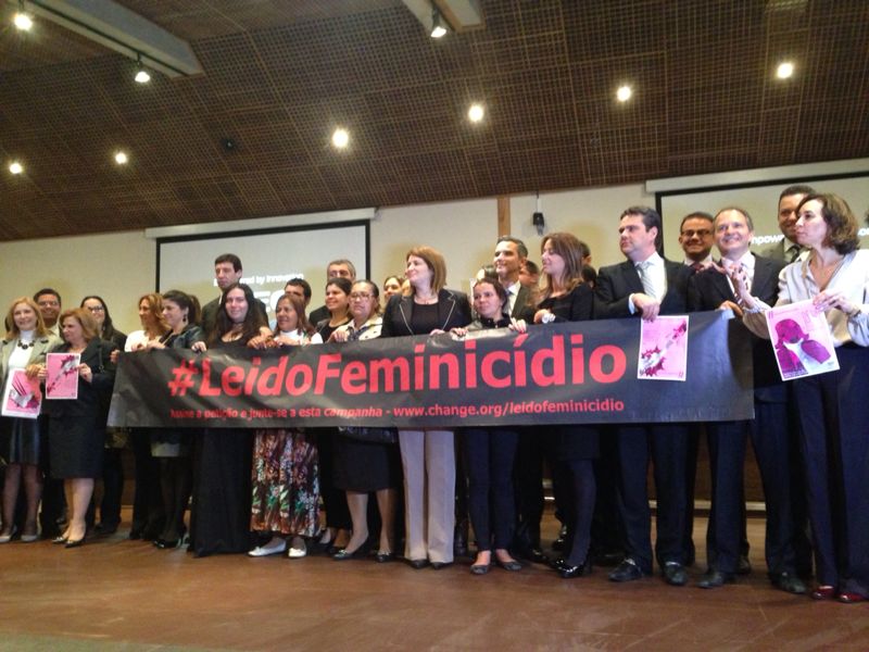 Vitória no Mês da Mulher: Feminicídio passa a ser classificado como crime hediondo