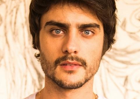 Ator de 'Em Família' fala sobre ser espancado por pai de fã "agressão brutal"