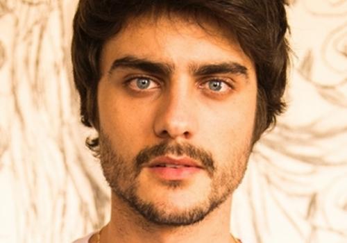 Ator de 'Em Família' fala sobre ser espancado por pai de fã "agressão brutal"