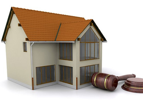 Tribunal do Trabalho faz leilão de móveis e imóveis em Manaus