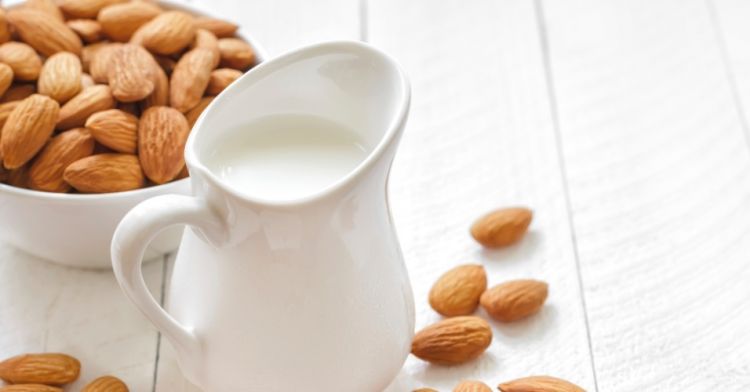 leite-de-amendoas.jpg