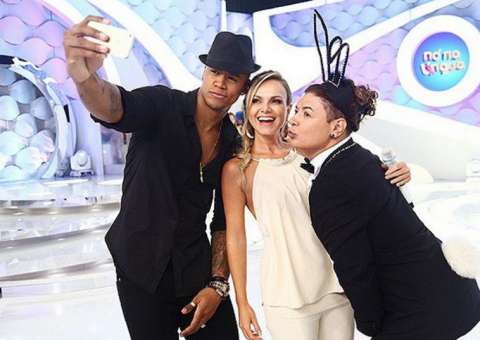 O cantor baiano Léo Santana participa de programa em busca de namorada