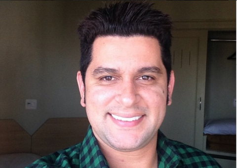 Cantor Léo Magalhães é condenado a pagar R$ 2,5 milhões a ex-baixista