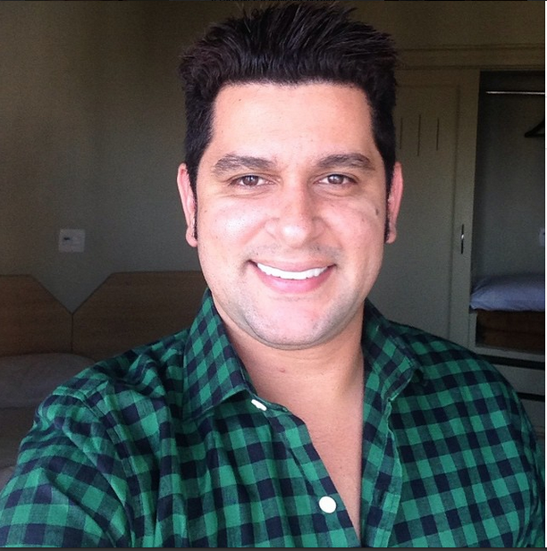 Cantor Léo Magalhães é condenado a pagar R$ 2,5 milhões a ex-baixista