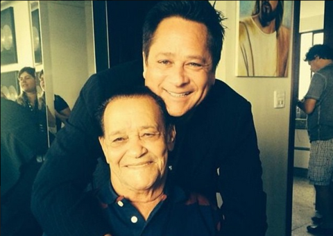 Após morte do pai, Leonardo faz desabafo nas redes sociais