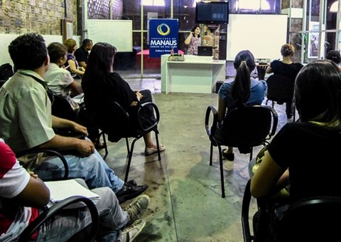 Manauscult realiza oficinas para interessados em editais de cultura