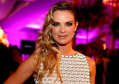 Playboy usa foto de Letícia Birkheuer nua e irrita modelo