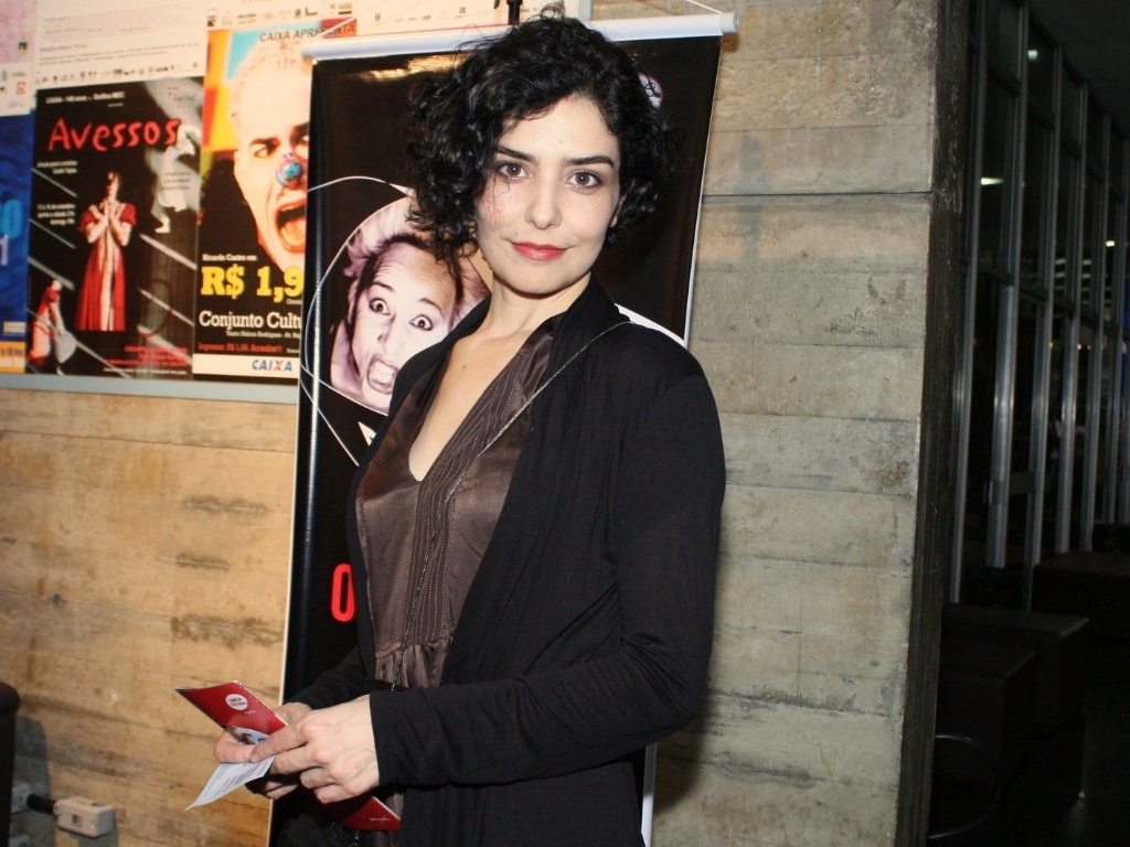 Após bebedeira, Letícia Sabatella ironiza críticas